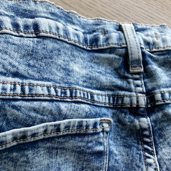 Blue Acid Wash Distressed Flying Monkey Jean Shorts - Picture 7 of 7